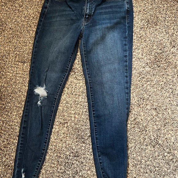 Kancan jeans size 9, distressed frayed ends. - Picture 4 of 6